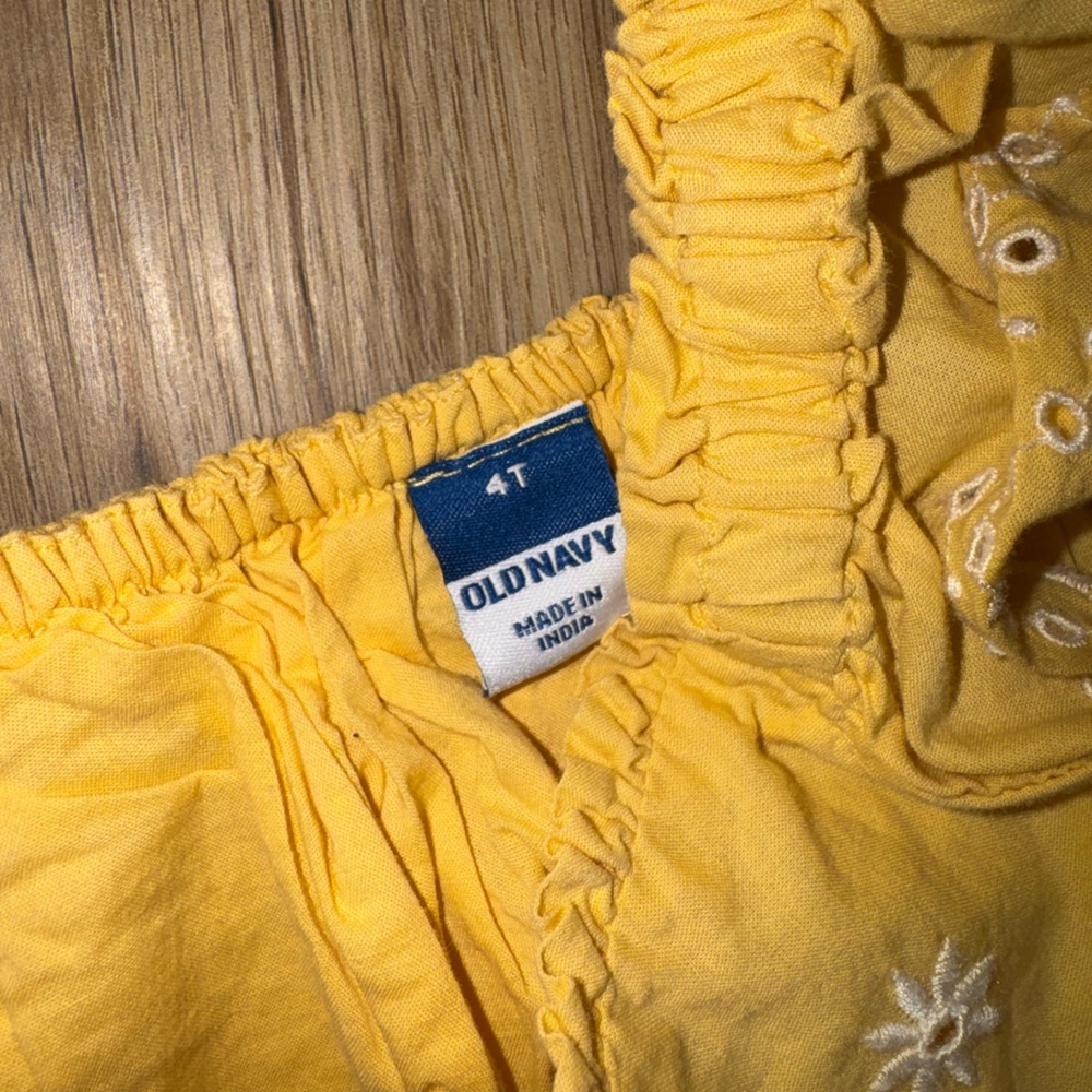 NWOT Old Navy Fit and Flare Eyelet Dress for Toddler Girls - 4T - Picture 4 of 5